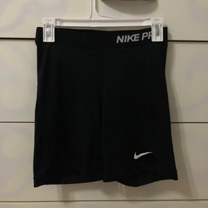 NWOT Nike Pro High Rise 7” Shorts